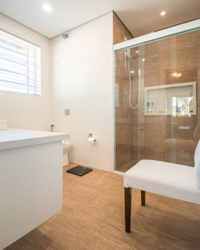 Belíssimo Sobrado, vende e aluga, 410 m², no bairro de Pacaembú em São Paulo – SP