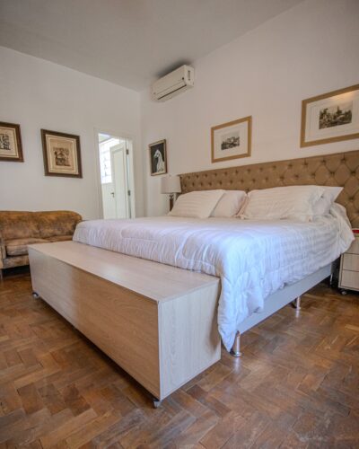 Belíssimo Sobrado, vende e aluga, 410 m², no bairro de Pacaembú em São Paulo – SP