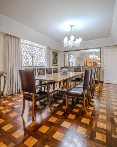 Belíssimo Sobrado, vende e aluga, 410 m², no bairro de Pacaembú em São Paulo – SP