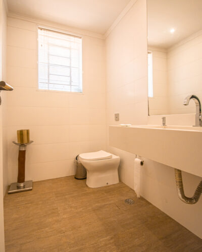 Belíssimo Sobrado, vende e aluga, 410 m², no bairro de Pacaembú em São Paulo – SP