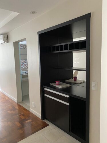 Apartamento com 3 Quartos e 2 banheiros para Alugar, 182 m² por R$ 8.000/Mês