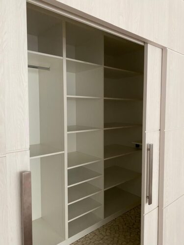 Apartamento com 3 Quartos e 2 banheiros para Alugar, 182 m² por R$ 8.000/Mês