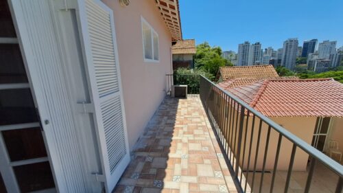 Casa Sobrado, aluga, 235m², 4 dorm., 1 suíte no Pacaembu – São Paulo – SP