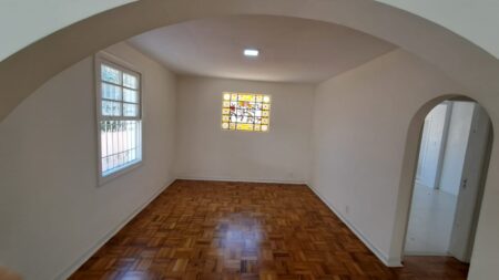 Casa Sobrado, aluga, 235m², 4 dorm., 1 suíte no Pacaembu – São Paulo – SP