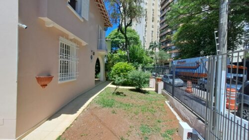 Casa Sobrado, aluga, 235m², 4 dorm., 1 suíte no Pacaembu – São Paulo – SP