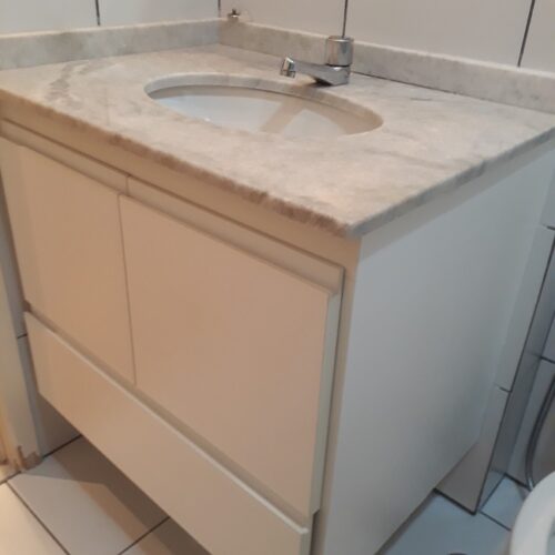 Apartamento com 75 m² e 3 quartos para aluguel em Santa Cecilia