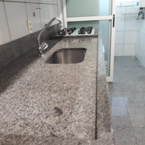 Apartamento com 75 m² e 3 quartos para aluguel em Santa Cecilia