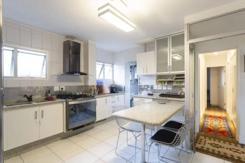 Cobertura, 3 Quartos e 3 banheiros para Alugar, 234 m², Perdizes.