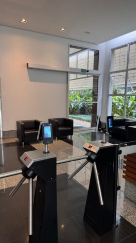 Comercial com 1 sala e 2 banheiros de 33 m² para aluguel em Perdizes