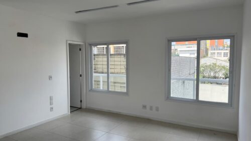 Comercial com 1 sala e 2 banheiros de 33 m² para aluguel em Perdizes