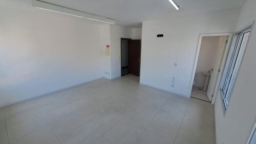 Comercial com 1 sala e 2 banheiros de 33 m² para aluguel em Perdizes