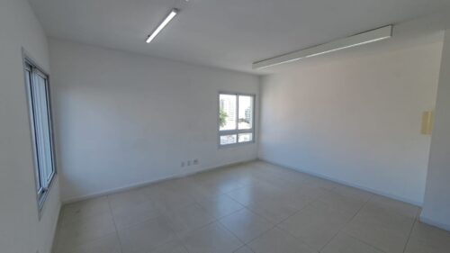 Comercial com 1 sala e 2 banheiros de 33 m² para aluguel em Perdizes