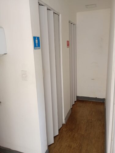 Comercial com 1 sala, 3 banheiros e copa, com 100 m² para aluguel na Lapa