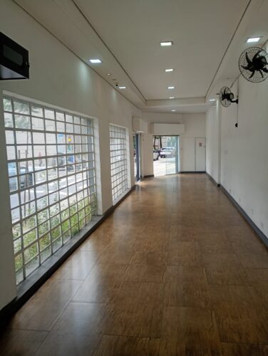 Comercial com 1 sala, 3 banheiros e copa, com 100 m² para aluguel na Lapa