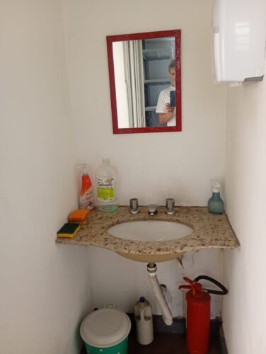 Comercial com 1 sala, 3 banheiros e copa, com 100 m² para aluguel na Lapa