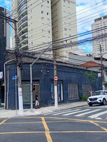 Comercial com 1 sala, 3 banheiros e copa, com 100 m² para aluguel na Lapa