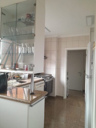 Apartamento com 180 m² e 4 quartos, 3 suítes à venda em Perdizes
