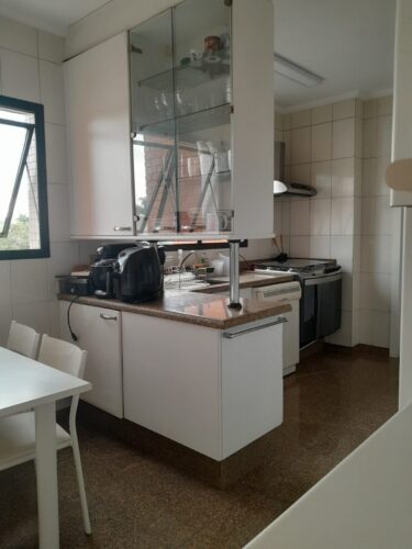 Apartamento com 180 m² e 4 quartos, 3 suítes à venda em Perdizes