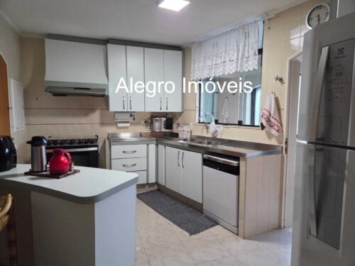 Apartamento com 4 Suítes e 5 banheiros à Venda, 225 m² por R$ 2.300.000