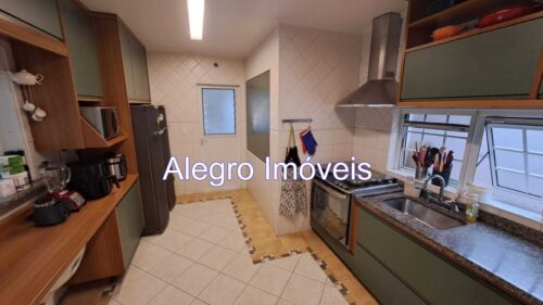 Casa sobrado com 3 suítes, 800 m², 4 vagas excelente localização em São Paulo – SP
