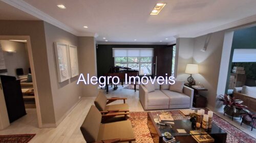 Casa sobrado com 3 suítes, 800 m², 4 vagas excelente localização em São Paulo – SP