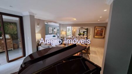 Casa sobrado com 3 suítes, 800 m², 4 vagas excelente localização em São Paulo – SP
