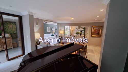 Casa sobrado com 3 suítes, 800 m², 4 vagas excelente localização em São Paulo – SP