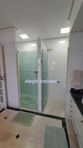 Casa sobrado com 3 suítes, 800 m², 4 vagas excelente localização em São Paulo – SP