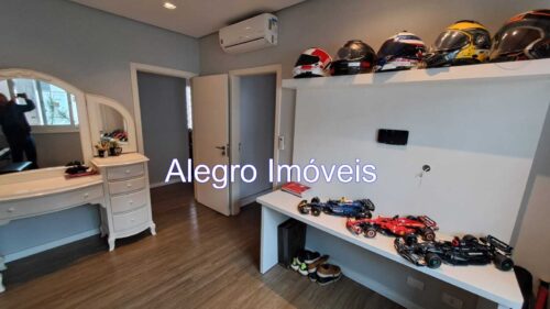 Casa sobrado com 3 suítes, 800 m², 4 vagas excelente localização em São Paulo – SP
