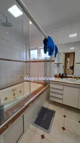 Casa sobrado com 3 suítes, 800 m², 4 vagas excelente localização em São Paulo – SP