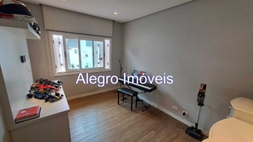 Casa sobrado com 3 suítes, 800 m², 4 vagas excelente localização em São Paulo – SP