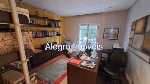 Casa sobrado com 3 suítes, 800 m², 4 vagas excelente localização em São Paulo – SP