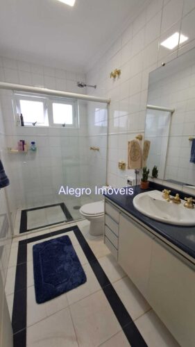 Casa sobrado com 3 suítes, 800 m², 4 vagas excelente localização em São Paulo – SP
