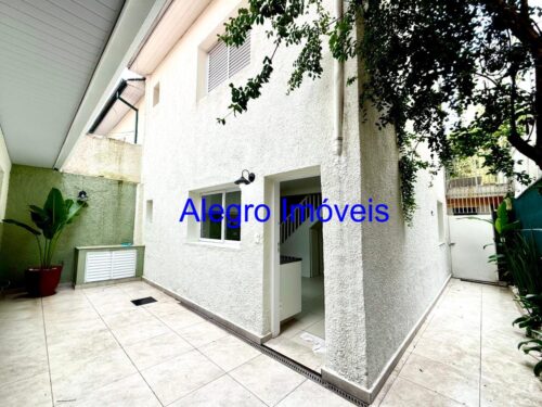 Casa de Vila, Sobrado, com 3 suítes, 126 m² à venda em Pinheiros
