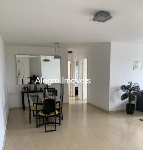 Apartamento 3 dormitórios, 1 suíte e 2 banheiros para Alugar, 107 m² por R$ 5.500/Mês
