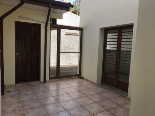 Sobrado Comercial de 202 m² construída com 3 quartos em aluguel em Perdizes