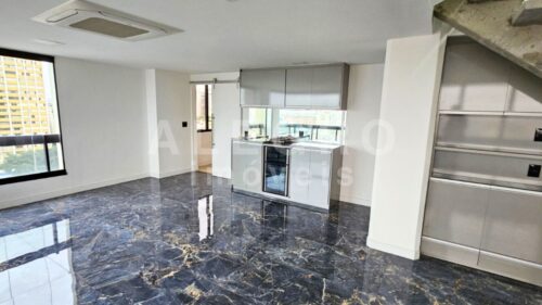 Duplex com vista deslumbrante. Preço abaixo do mercado