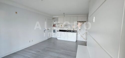 Apartamento novo e semimobiliado em Pinheiros. Nunca habitado, em andar alto