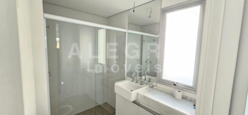 Apartamento novo e semimobiliado em Pinheiros. Nunca habitado, em andar alto