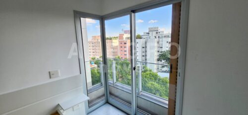 Apartamento novo e semimobiliado em Pinheiros. Nunca habitado, em andar alto