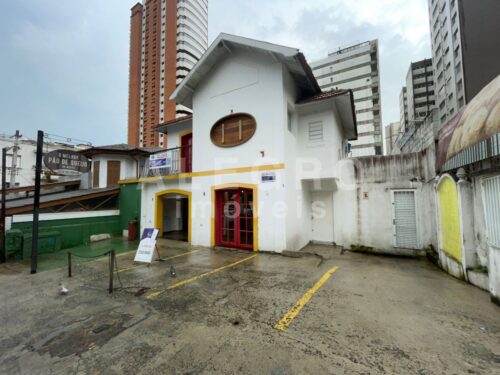 Sobrado Comercial com ótima visibilidade em Perdizes