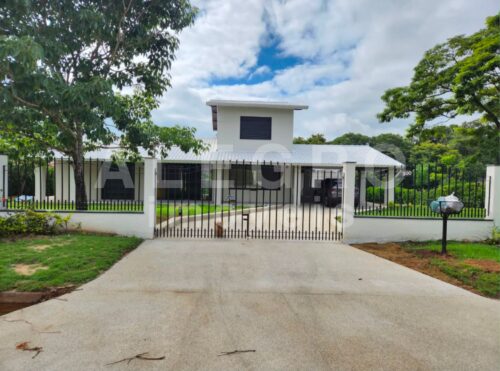 Casa de Campo, porteira fechada, em condomínio de luxo na Região de Itu/Sorocaba