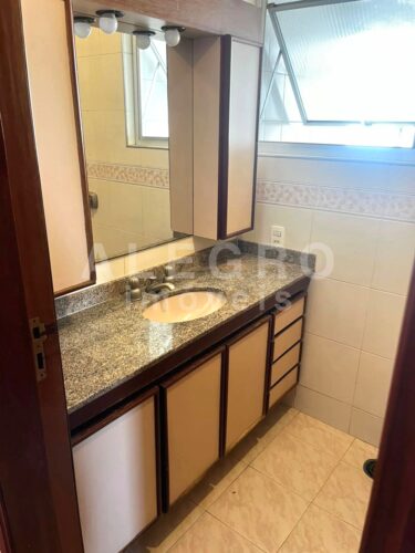 Belo apartamento com 131m² em área privilegiada de Perdizes