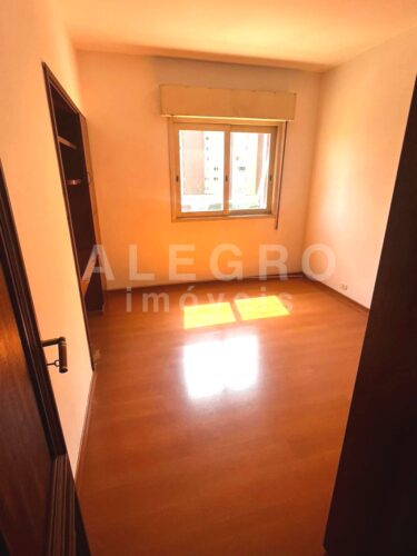 Belo apartamento com 131m² em área privilegiada de Perdizes