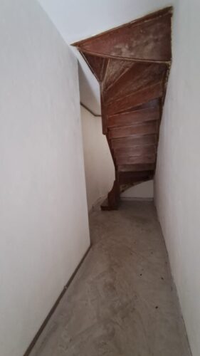 Casa Comercial / Residencial próximo a PUC