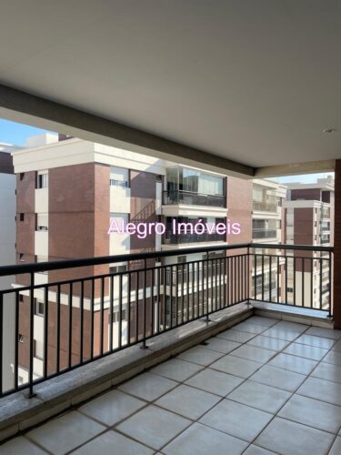 Apartamento de 156 m² com 3 suítes à venda na Água Branca