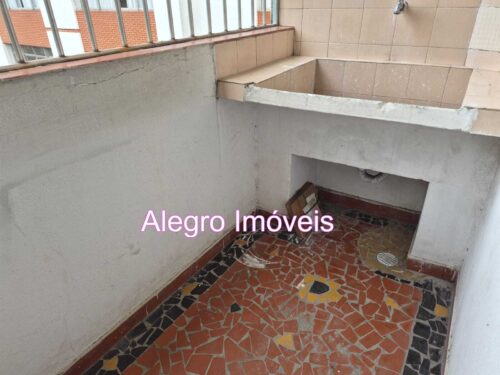 Apartamento, aluguel, 2 Dorm. com varanda em Perdizes