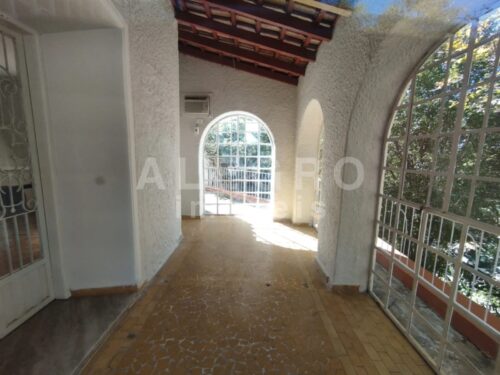 Linda casa em estilo colonial no Pacaembu