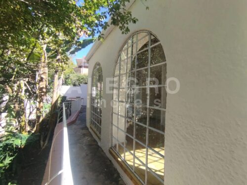 Linda casa em estilo colonial no Pacaembu