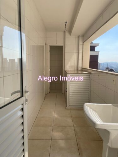 Apartamento de 156 m² com 3 suítes à venda na Água Branca